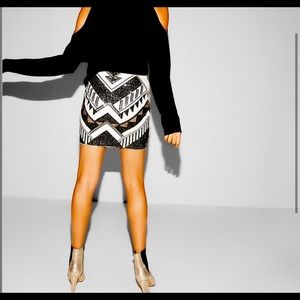 ❄️🌲WINTER SALE⛄️💨 express sequin skirt